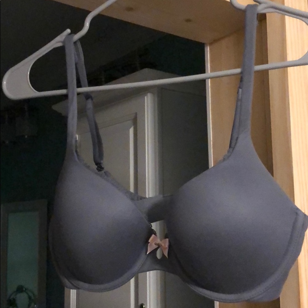 Victoria’s secret convertible bra size 32D